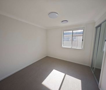 Nearly new house FOR LEASE - Photo 1