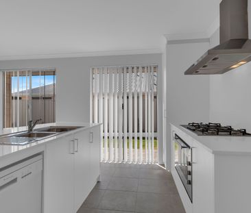 Four Bedroom Family Home in Pinjarra - Photo 6