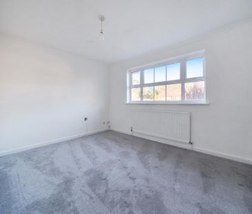 4 bedroom detached house to rent - Photo 6