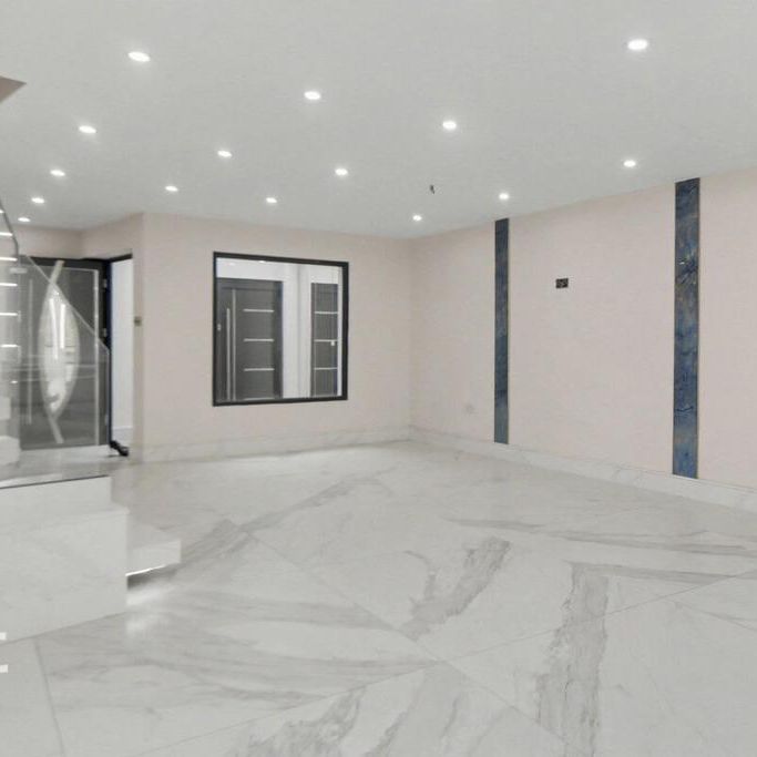 5 bedroom detached house to rent - Photo 1