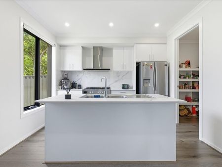 Welcome Home - Convenience and Style - Photo 5