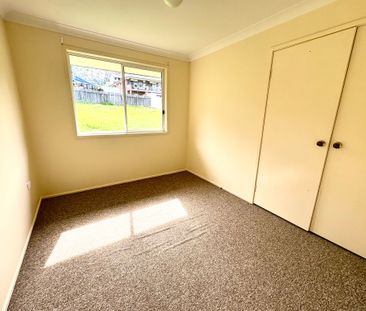 Family Home in Quiet Street - Photo 4