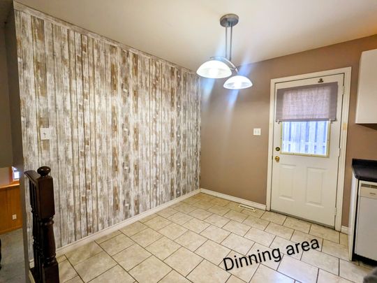 For Lease - 582 Talltree Crescent, London East, Ontario - Photo 1