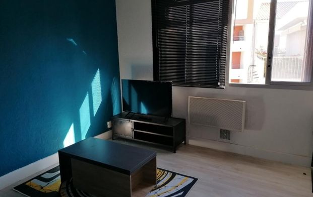 Location Studio Meublé Nimes - Photo 1