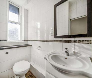 Camberwell Road, London, SE5 - Photo 1