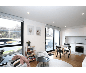 Modern Apartment Living in Prime Doncaster East Location - Photo 2