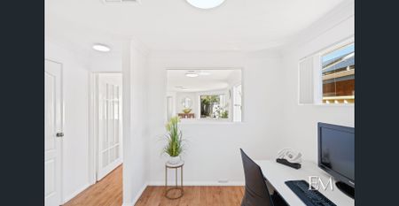 Clean & Bright 3-Bedroom Duplex with Alfresco Area - Photo 2