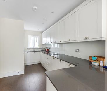 4 bedroom townhouse to rent - Photo 6