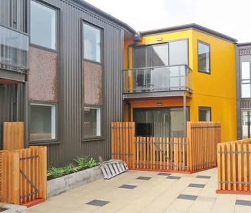 The Fireman's Apartment - Petone - Photo 4