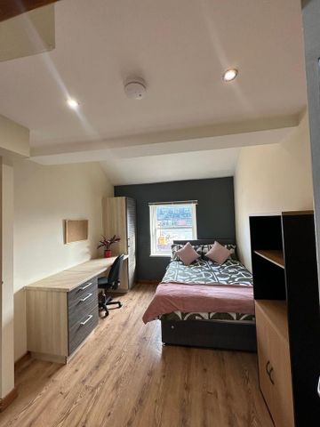 1 bedroom in a house share to rent - Photo 3