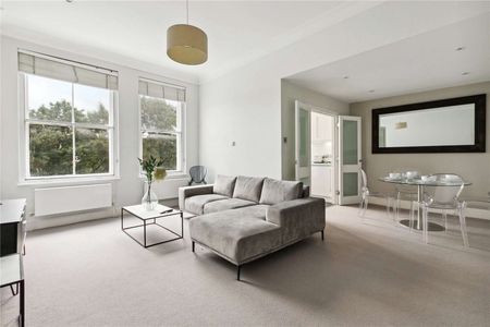 A bright and spacious third floor flat - Photo 4