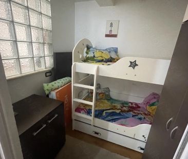 Inchiriez apartament - Photo 1