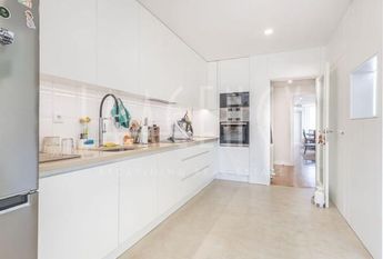 Apartamento T4 em Porto