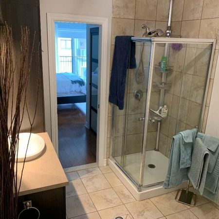 Condo à louer 5 1/2 (2 chambres) à Sainte-thérèse 2,250$ (Jardins de Blainville) 5 Électroménagers inclus et 2 stationnements (intérieur/ extérieur) - Photo 4
