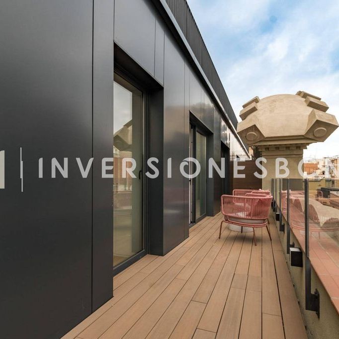 2 room luxury penthouse for rent in Barcelona, Catalonia - Photo 1