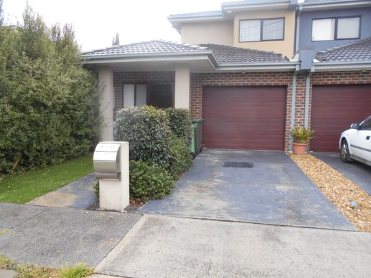 3/11 Tullamarina Avenue, Tullamarine VIC 3043 - Photo 1