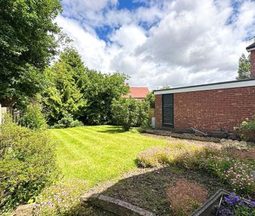 4 bedroom detached house to rent - Photo 2