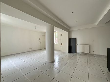 Location Appartement 3 pièces 66m² - Photo 4