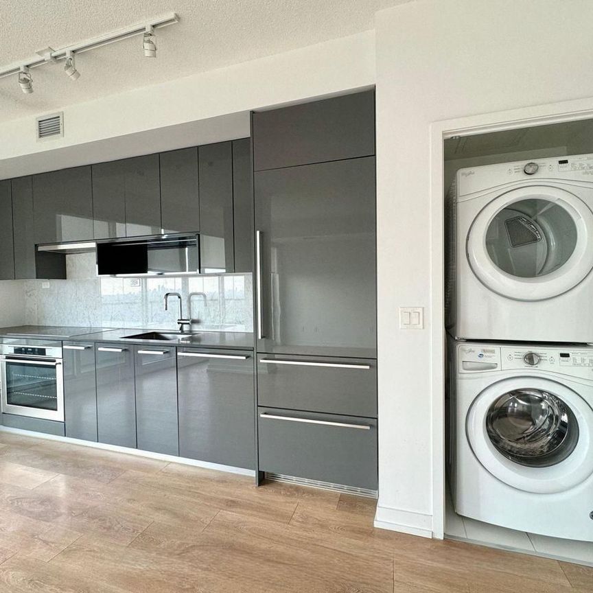 For Lease - 117 McMahon Drive Unit# 3707, Toronto, Ontario - Photo 1