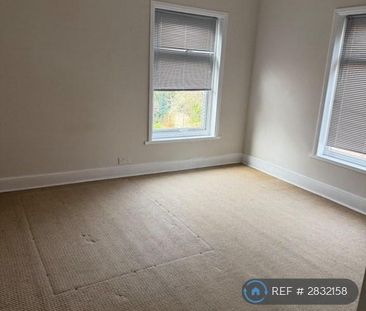 1 bedroom in a flat share to rent - Photo 1