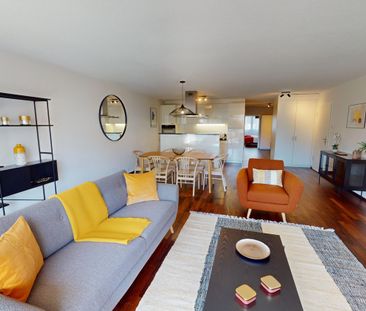 Spacious & Bright 2-Bedroom, 2 Bathroom Apartment with Balcony & Pa... - Photo 1
