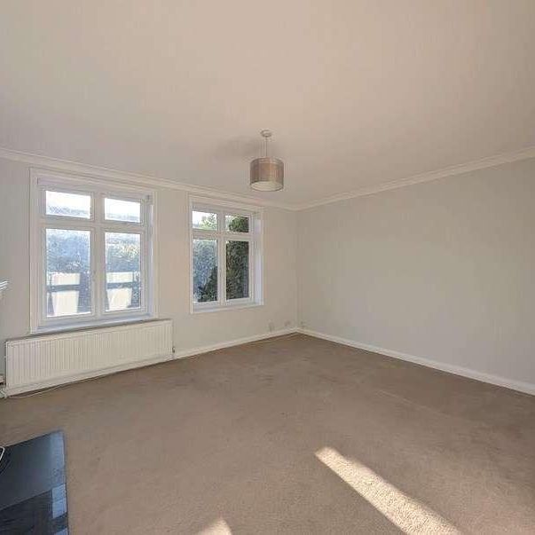 Sunbury Way, Hanworth, Feltham, TW13 - Photo 1