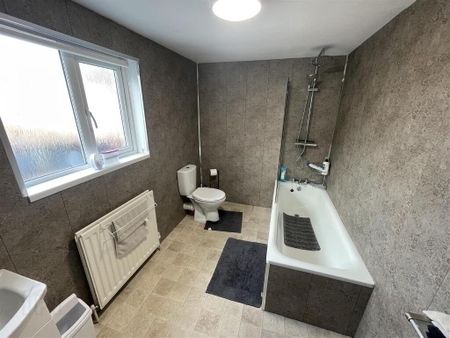 23 Springfield Drive, Belfast, BT12 7EL - Photo 3