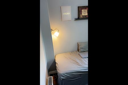 Room in a Shared House, First Drive, NW10 - Photo 2