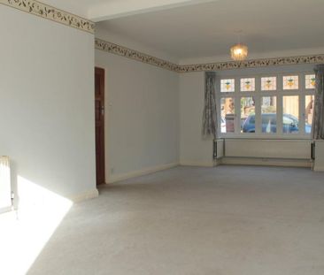 3 bedroom semi-detached house to rent - Photo 2