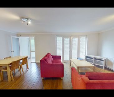 4 Bed Semi-Detached House, Friars Court, NG7 - Photo 3