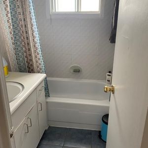 4 ET DEMI DISPONIBLE IMMÉDIATEMENT - Photo 2