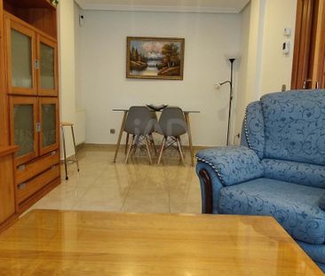 Piso de alquiler en Avenida Santiago Madrigal 13, 13, Rollo - Puent... - Photo 1