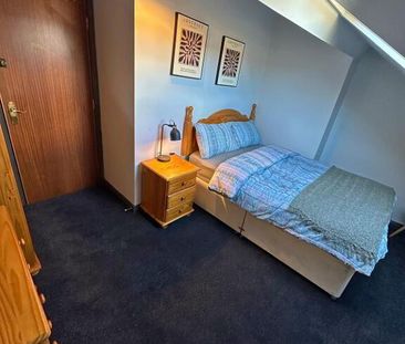 Room 5, 40 Melrose St, Belfast, BT9 7DN - Photo 3