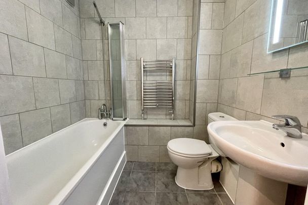 The Avenue - Photo 1