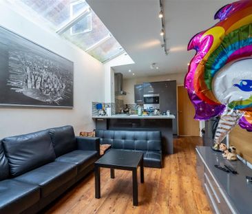 6 bedroom house to rent - Photo 2