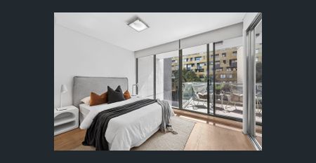 SPACIOUS SIZE SPLIT LEVEL Two Bedroom in Heart of Zetland! - Photo 5