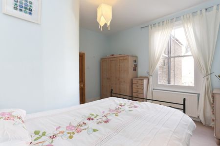 2 Bed Flat, Galveston Road, SW15 - Photo 4