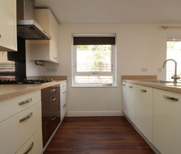 3 bedroom end of terrace house to rent - Photo 6