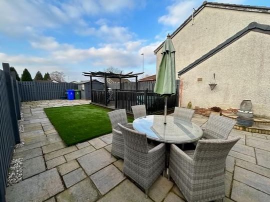 3 bedroom semi-detached house to rent - Photo 1