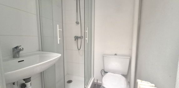 Location Appartement 1 pièce 28m² ROUBAIX 59100 - Photo 2