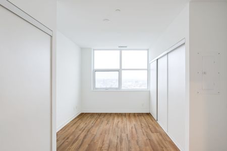 For Lease - 1787 St. Clair Avenue Unit# 1107, Toronto, Ontario - Photo 4