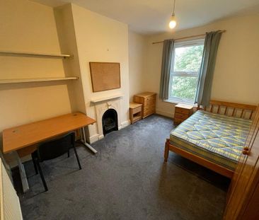 5 bedroom terraced house to rent - Photo 2