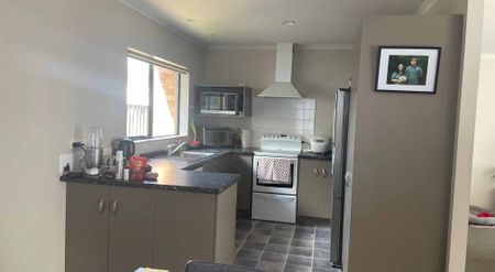 3-Bedroom Beauty - Photo 3