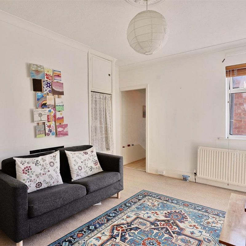 3 bedroom Flat to rent in Nuns Moor Road, Newcastle Upon Tyne Ne4 - Photo 1