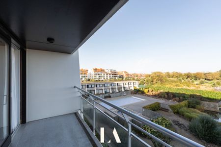 Vernieuwd appartement met 2 slaapkamers vlakbij Havengeul te Nieuwpoort. - Photo 3