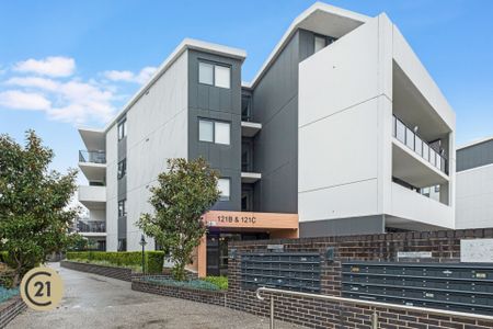 Modern 2 Bedroom Unit in An Ideal Location - Photo 3