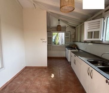 Location Maison 5 pièces 109m² LE FRANCOIS 97240 - Photo 2