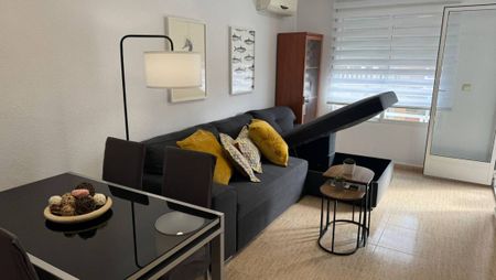 Modern 2 bedroom apartment for long term rental in Torrevieja - Photo 3