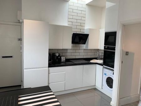 Westgate Street - Photo 3