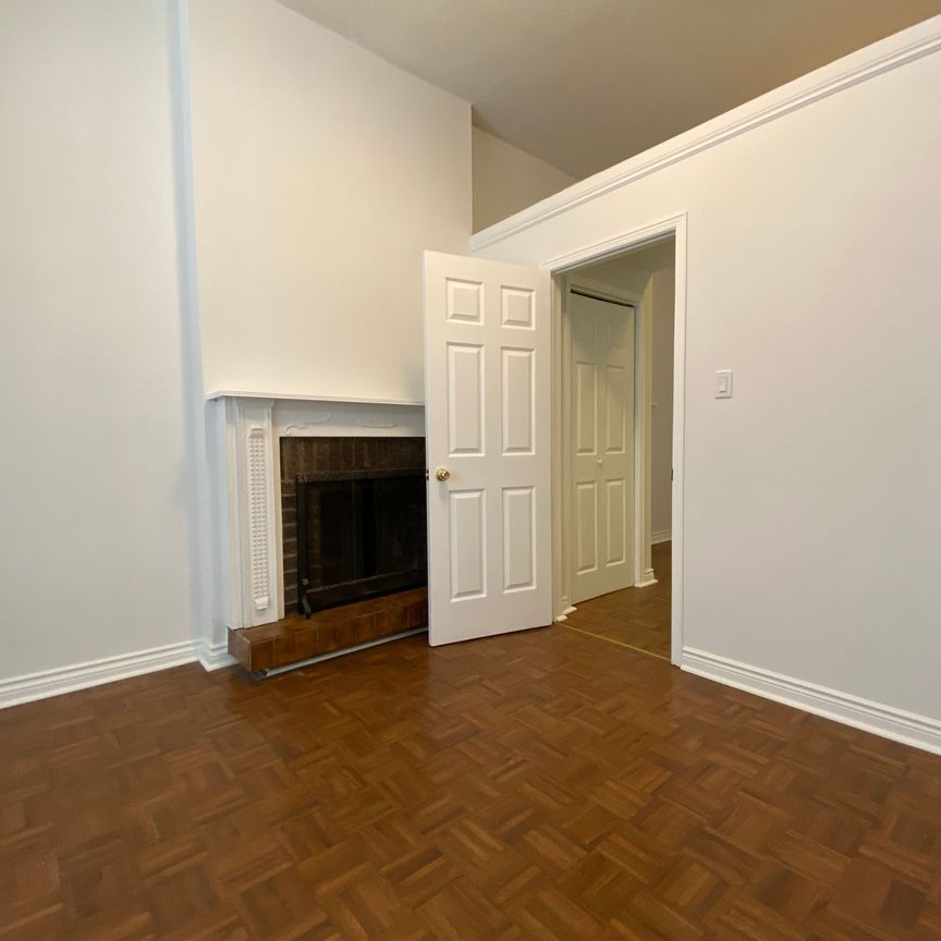For Lease - 202 Gerrard Street Unit# 1, Toronto, Ontario - Photo 1